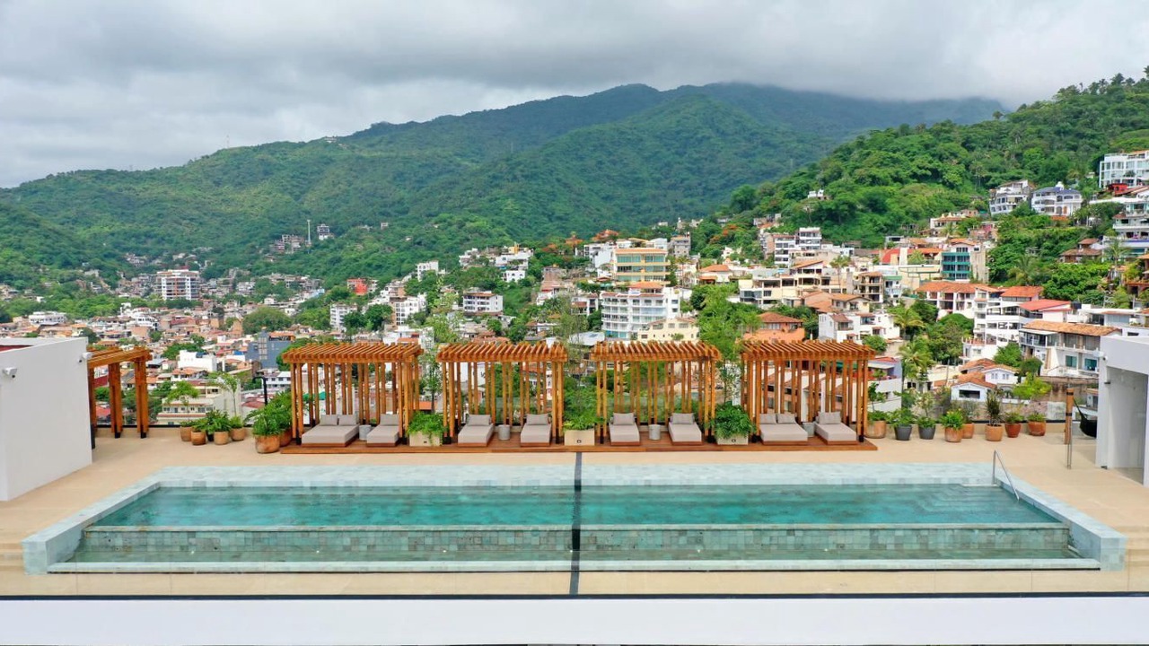 Photo of Outdoor in Romantic Zone