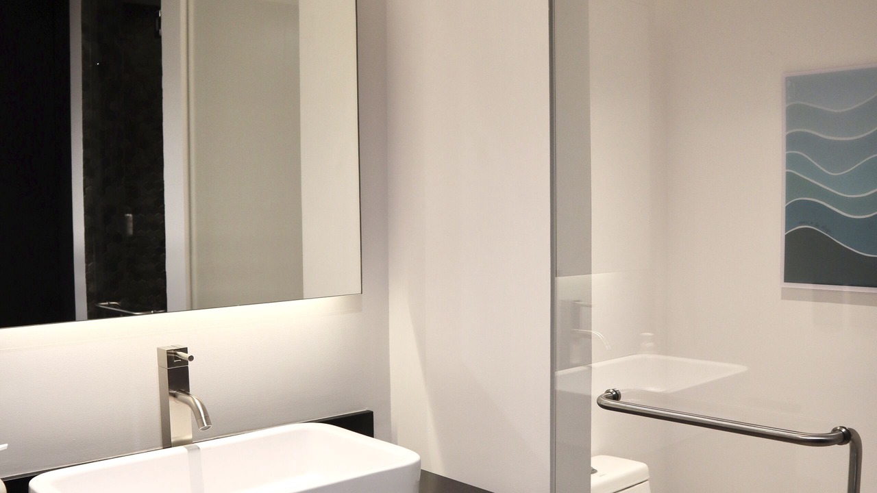 Photo of Bathroom in Romantic Zone