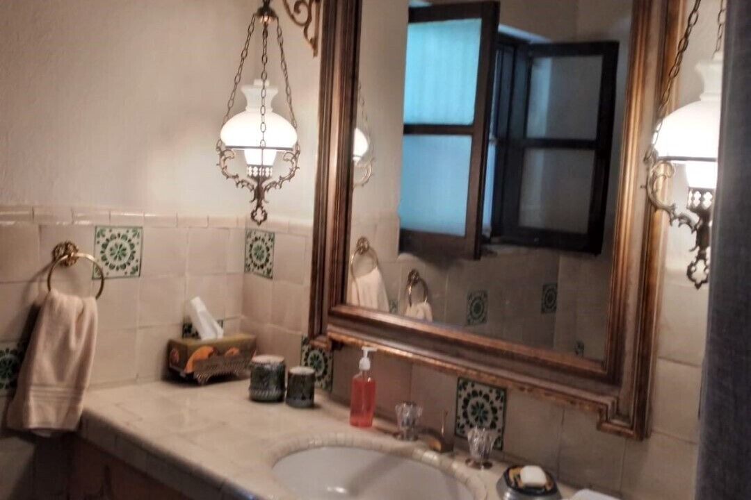 Photo of Bathroom in Central Cuernavaca