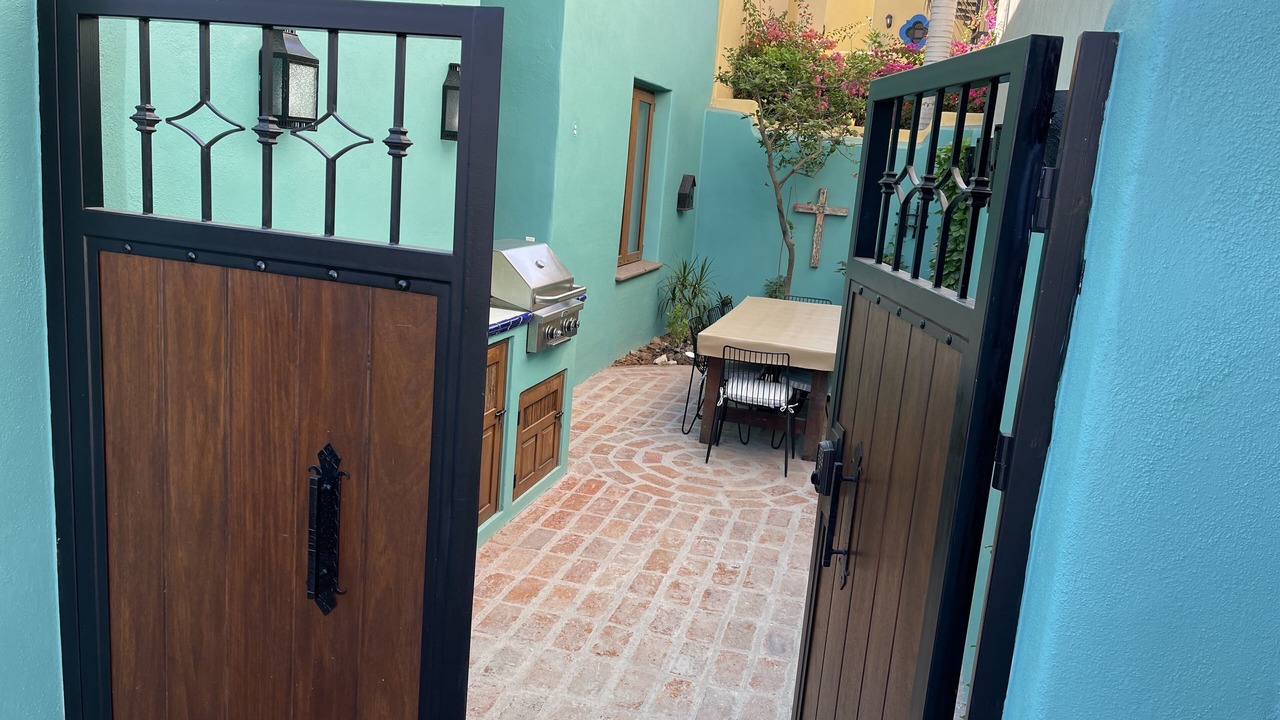 Photo of Outdoor in Nopolo