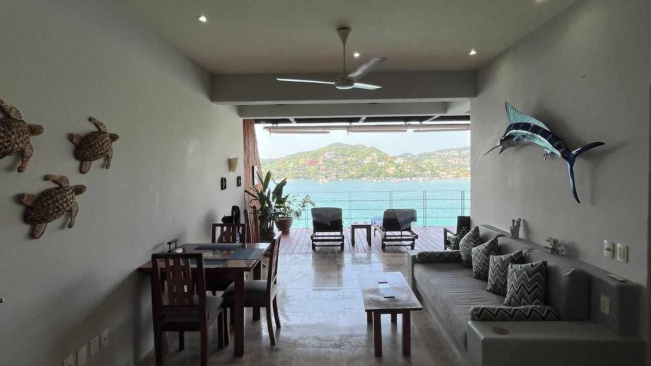 Photo of Bedroom in Zihuatanejo