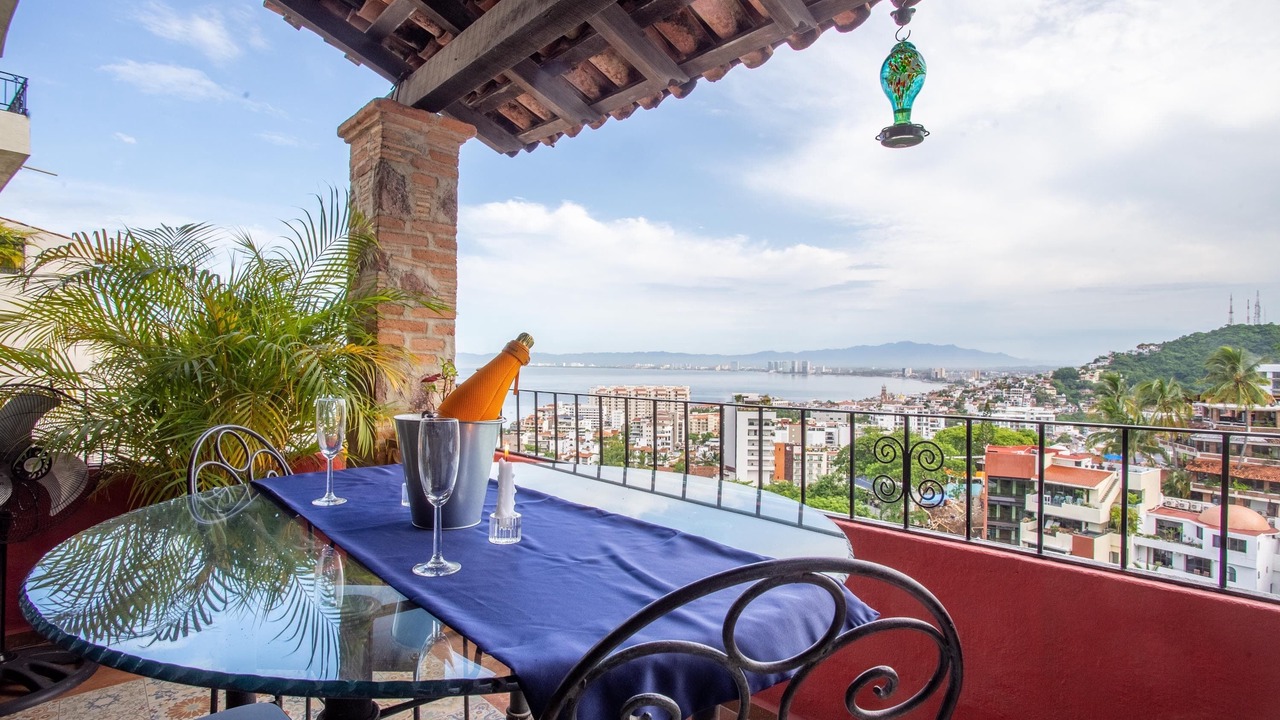 Photo of Outdoor in Romantic Zone
