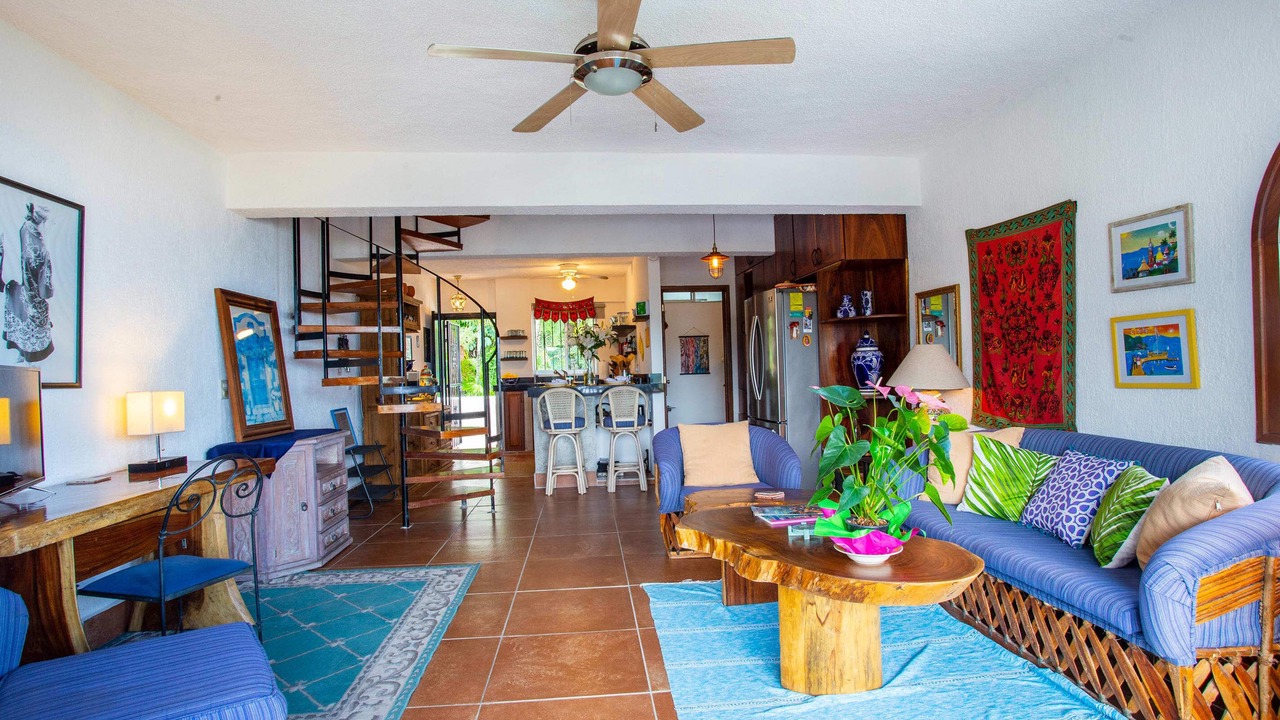Photo of Livingroom in Romantic Zone