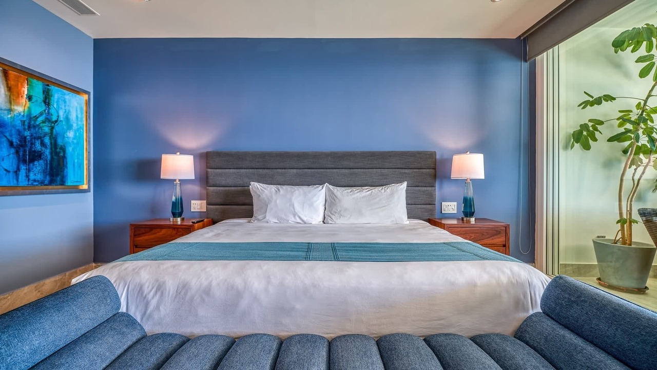Photo of Bedroom in South Shore Hotel Area