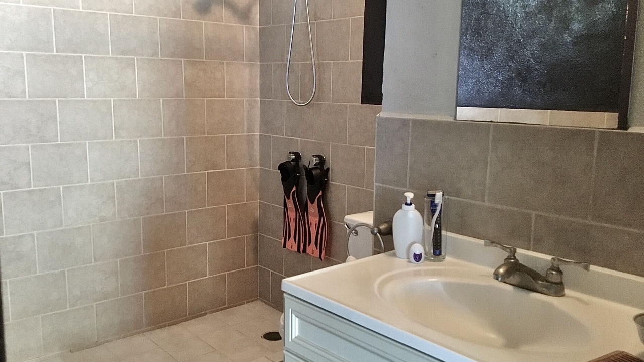 Photo of Bathroom in Romantic Zone