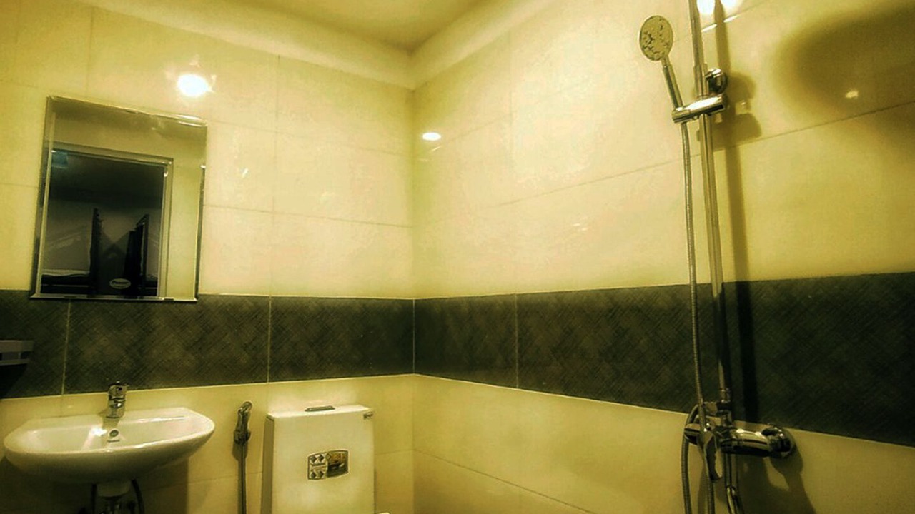 Photo of Bathroom in Hue City Centre