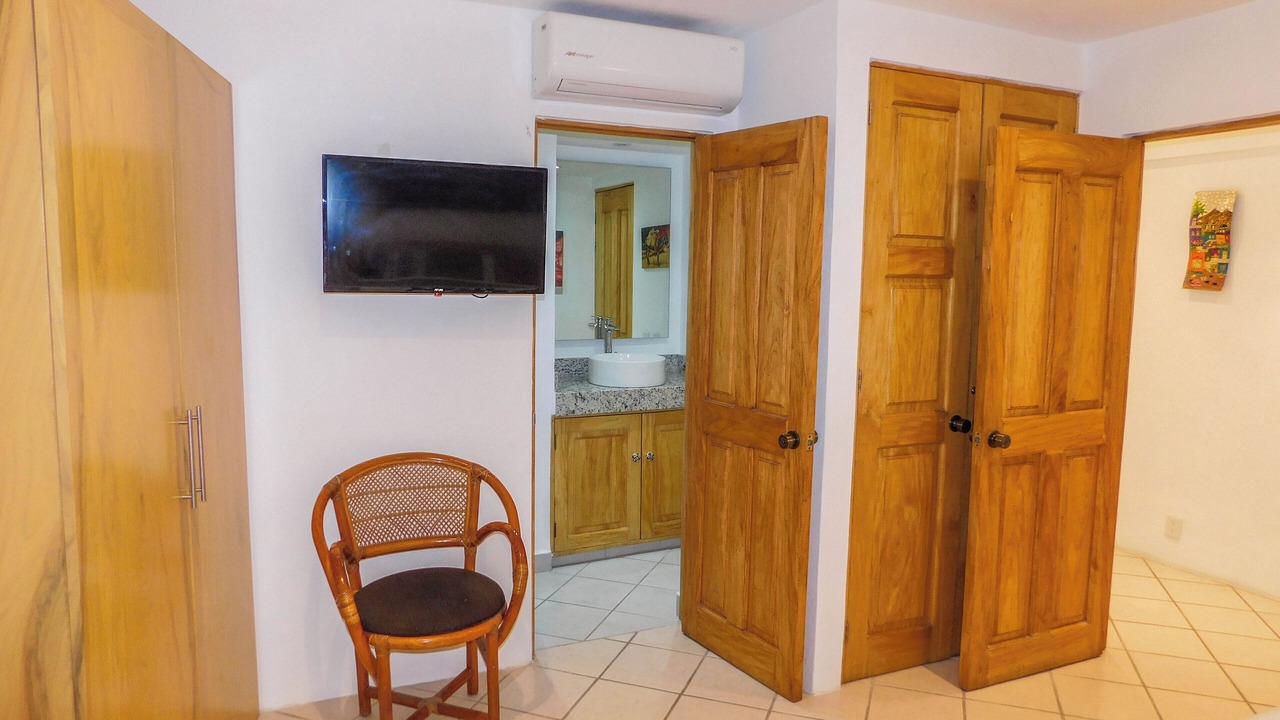 Photo of Bedroom in South Shore Hotel Area