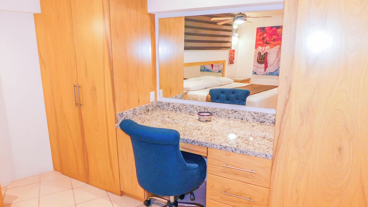 Photo of Bedroom in South Shore Hotel Area