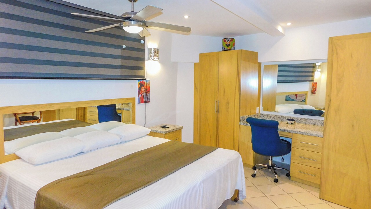 Photo of Bedroom in South Shore Hotel Area