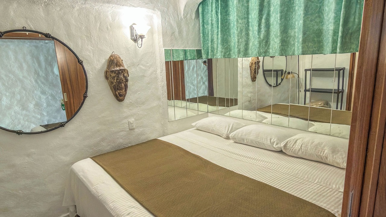 Photo of Bedroom in South Shore Hotel Area