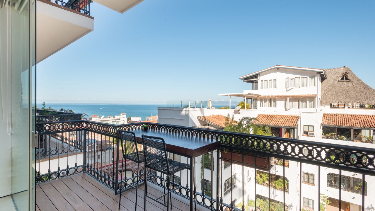 Photo of Patio Balcony in Romantic Zone