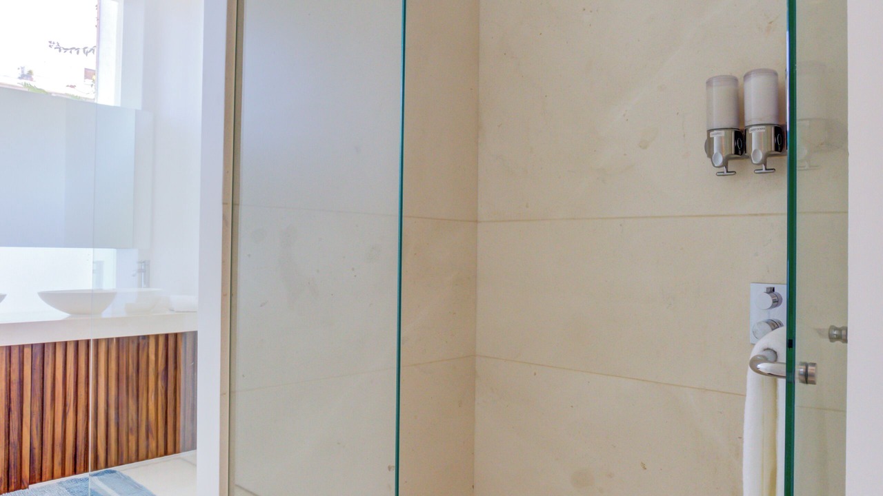 Photo of Bathroom in Romantic Zone