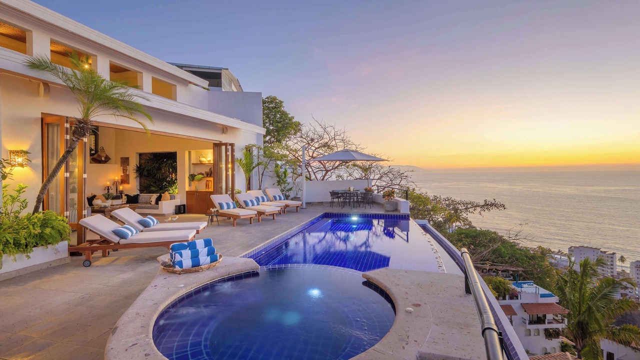 Photo of Outdoor in Romantic Zone