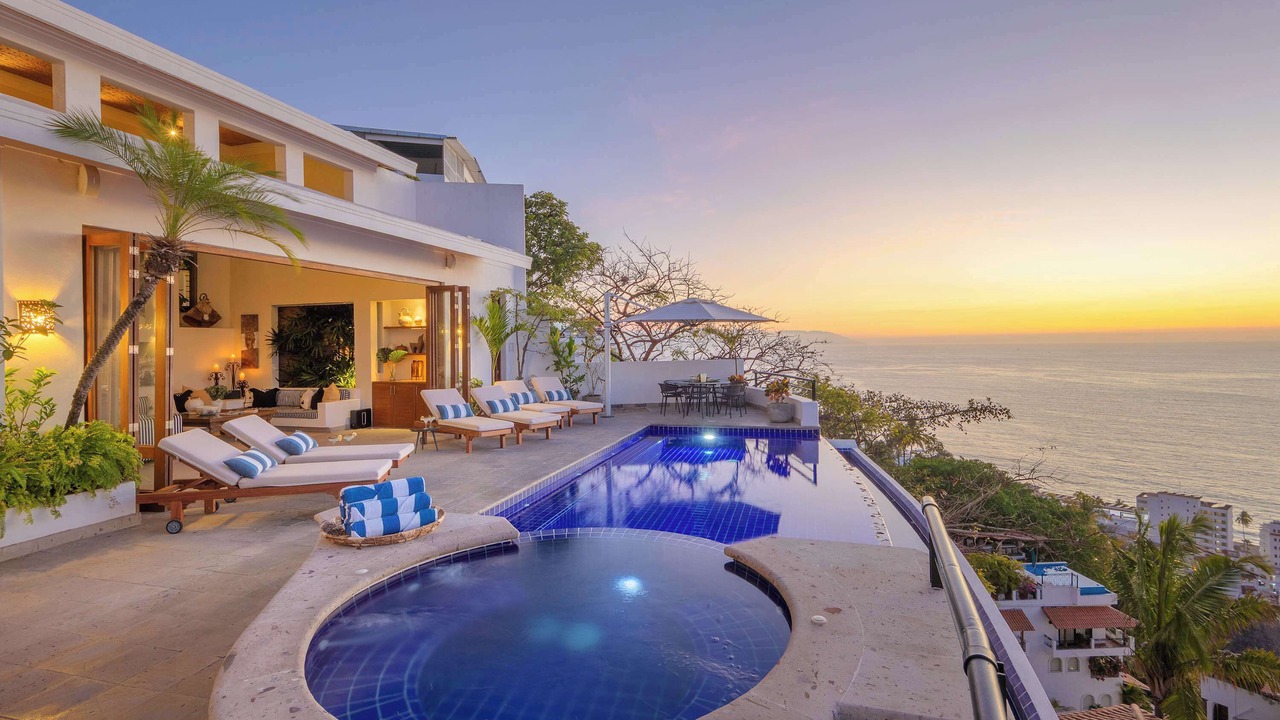Photo of Outdoor in Romantic Zone