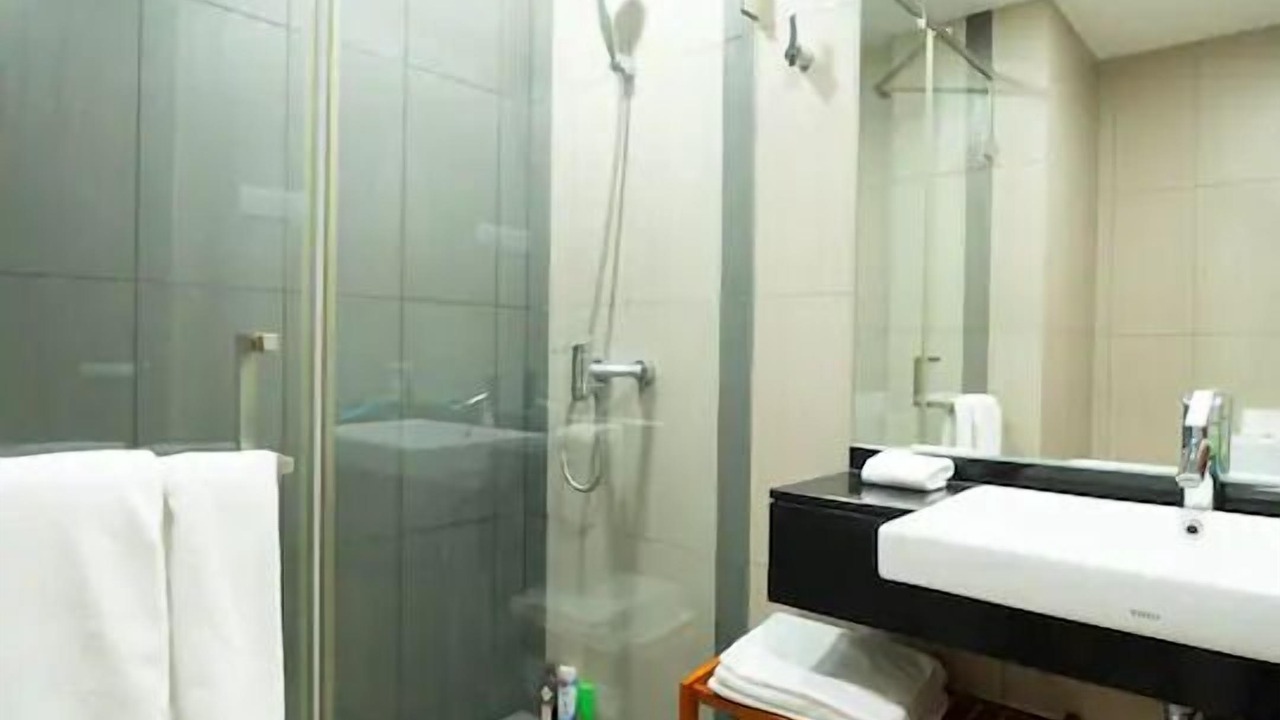Photo of Bathroom in Ba Dinh