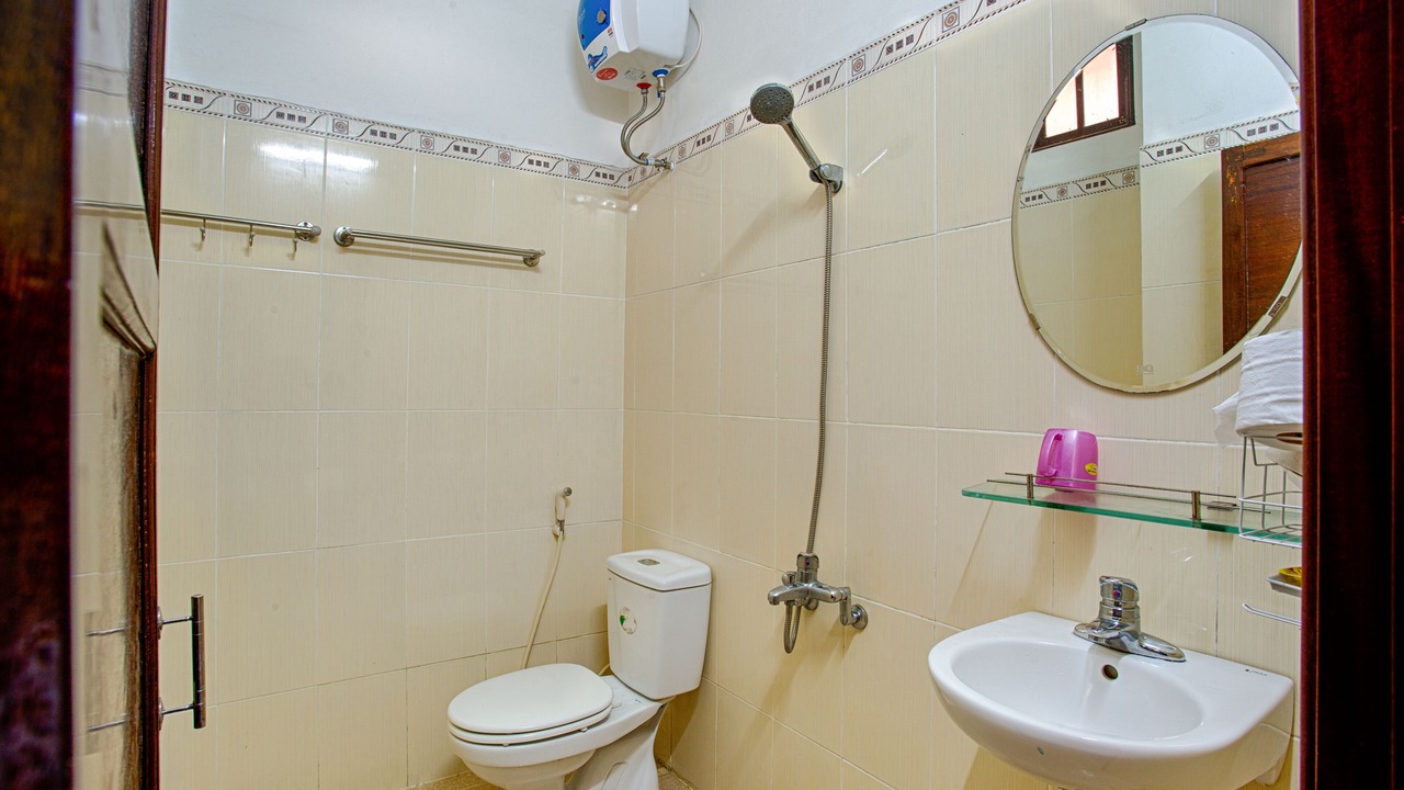Photo of Bathroom in Hue City Centre