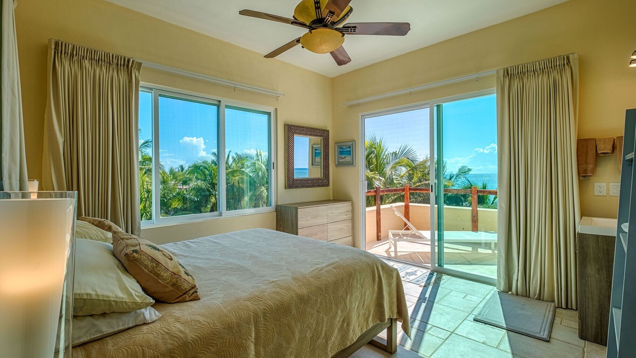 Photo of Patio Balcony in Soliman Bay