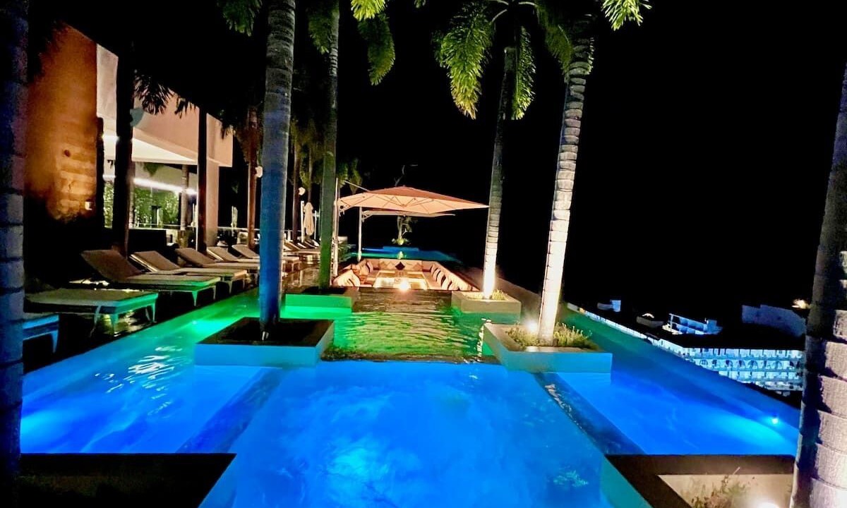 Photo of Outdoor in Romantic Zone