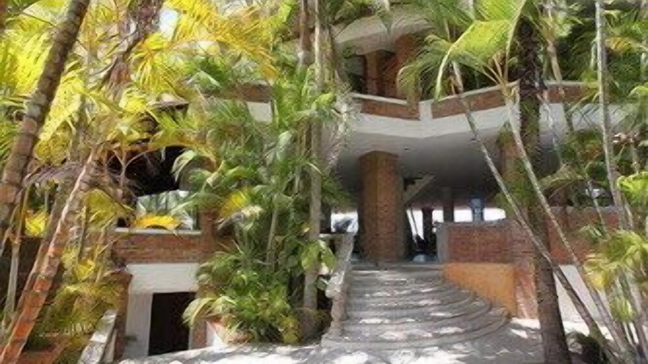Photo of Outdoor in Romantic Zone
