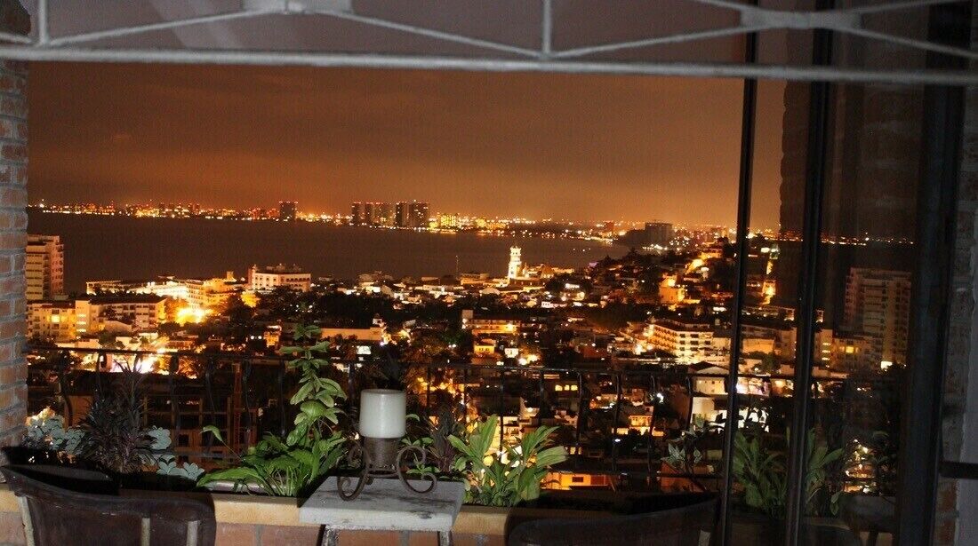 Photo of Others in Romantic Zone
