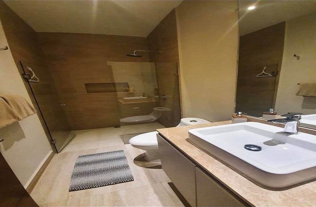 Photo of Bathroom in Ildefonso Green