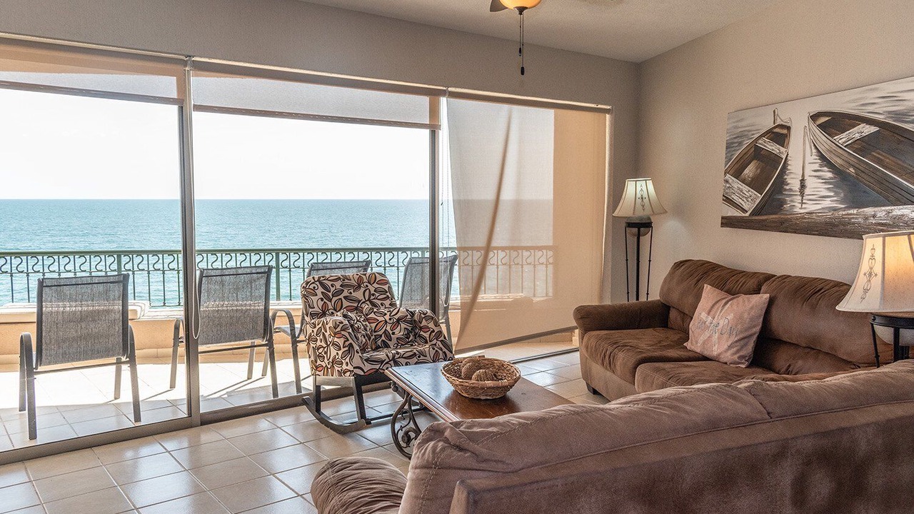 Photo of Livingroom in Sandy Beach