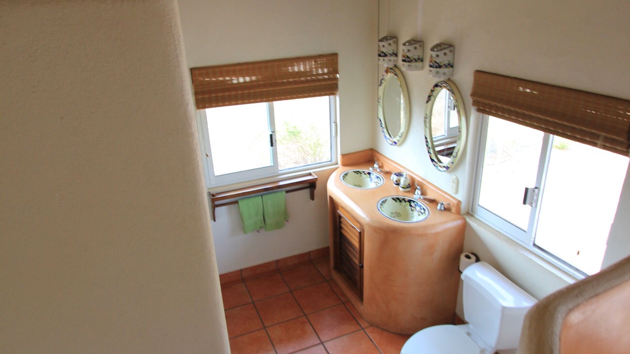 Photo of Bathroom in Saladita