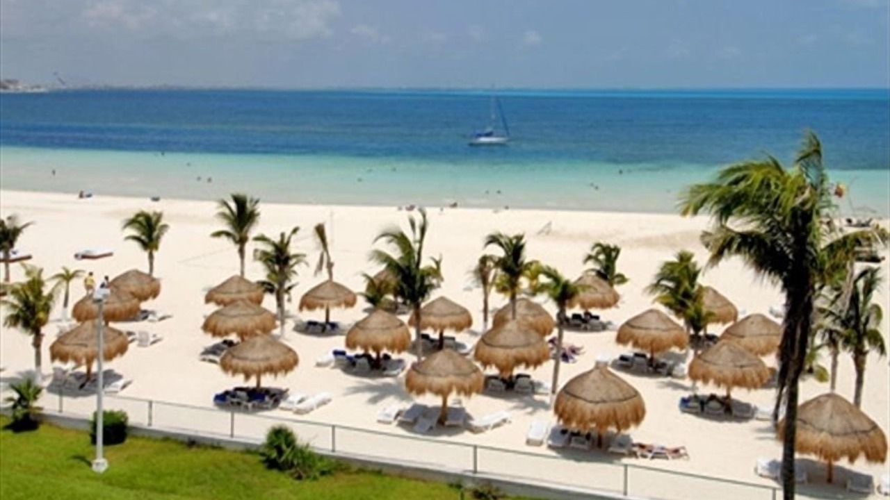 Photo of Others in Punta Cancun