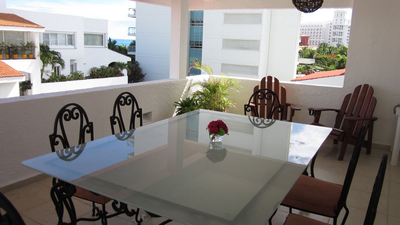 Photo of Patio Balcony in Punta Cancun