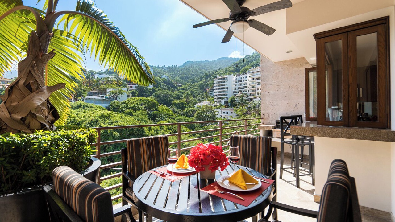 Photo of Outdoor in Romantic Zone