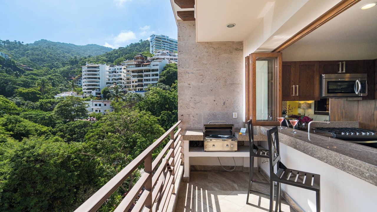 Photo of Outdoor in Romantic Zone