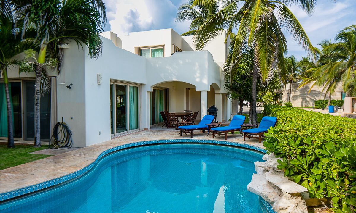 Photo of Outdoor in Playacar Fase I