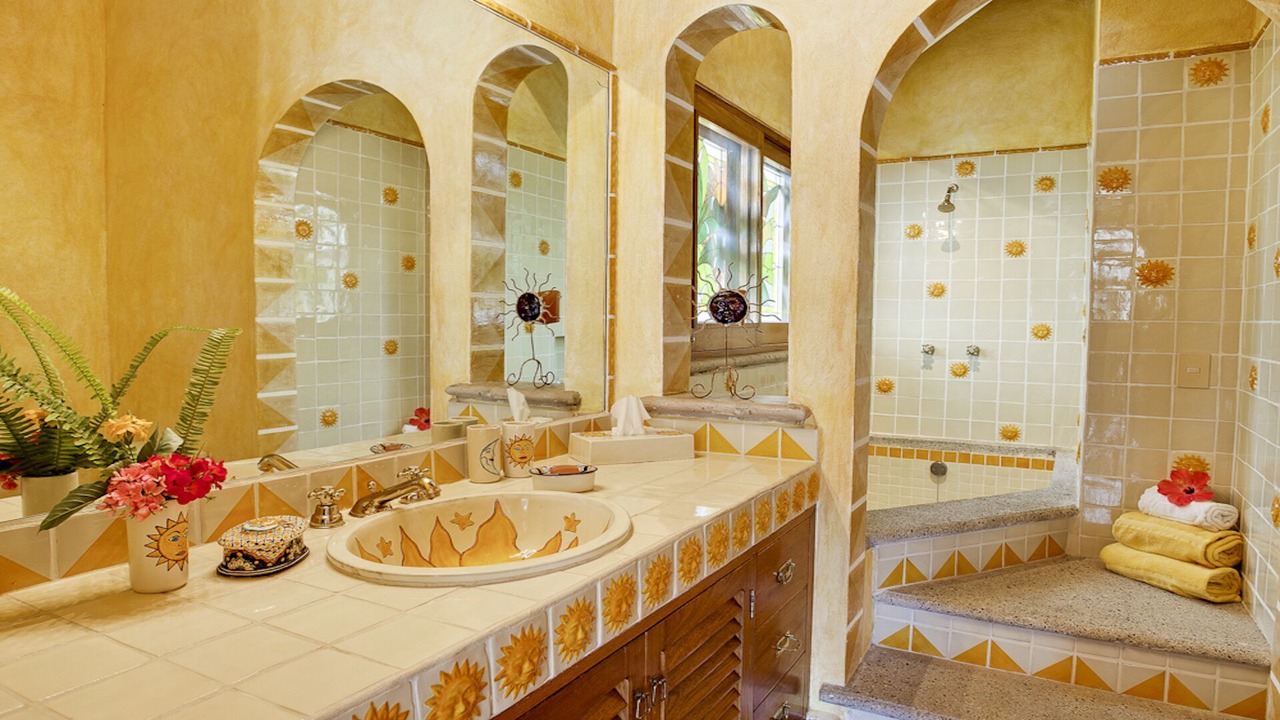 Photo of Bathroom in South Shore Hotel Area