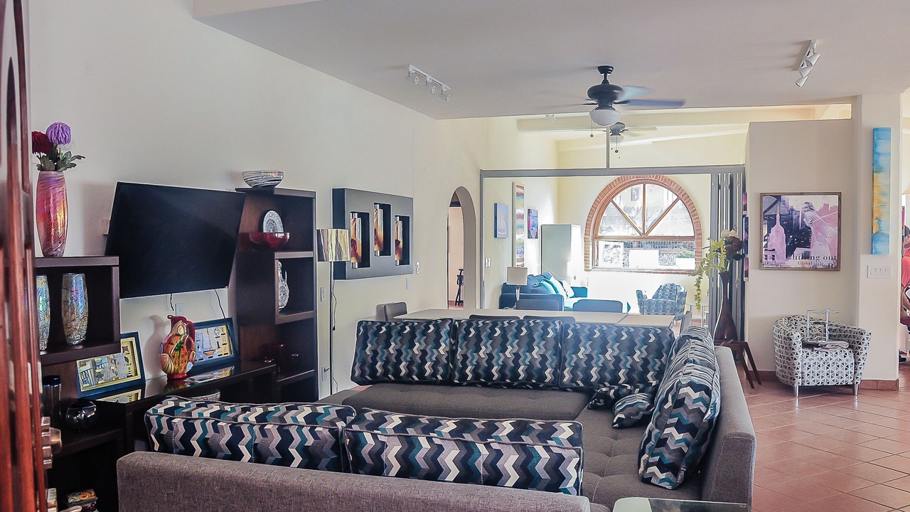 Photo of Livingroom in Romantic Zone