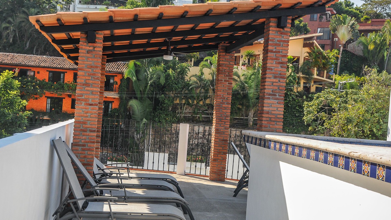 Photo of Outdoor in Romantic Zone