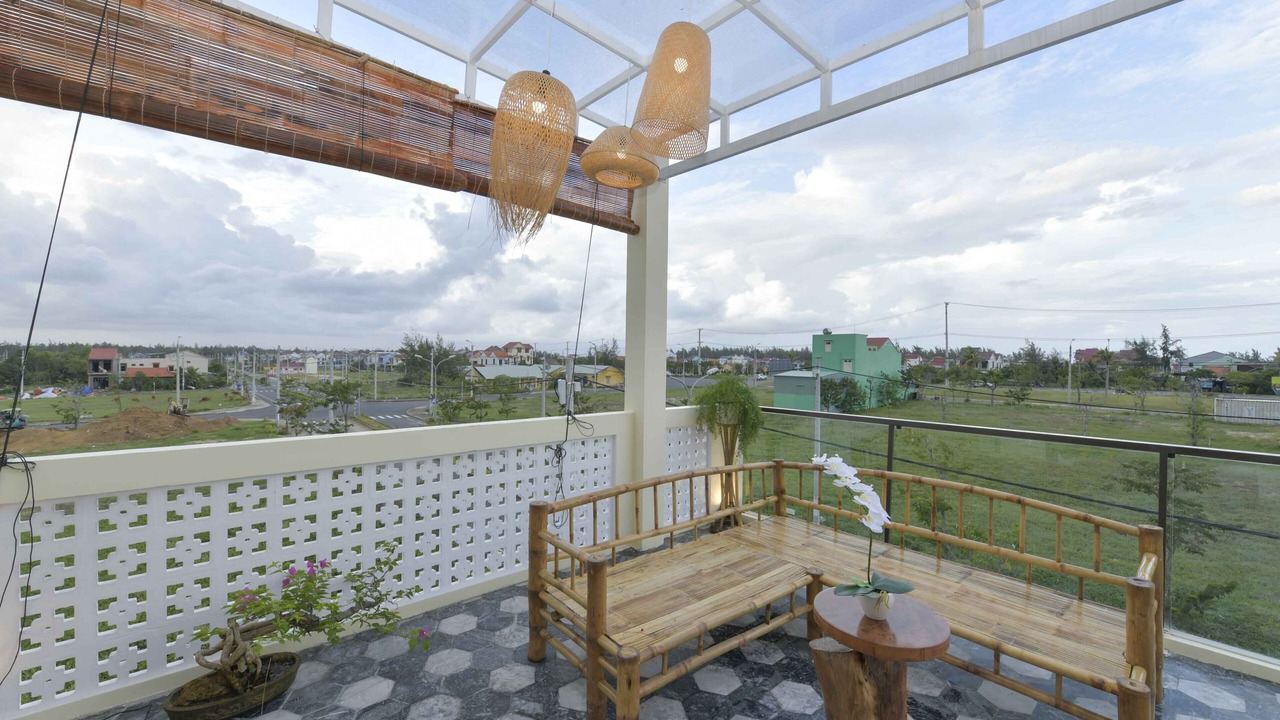 Photo of Patio Balcony in Cam An