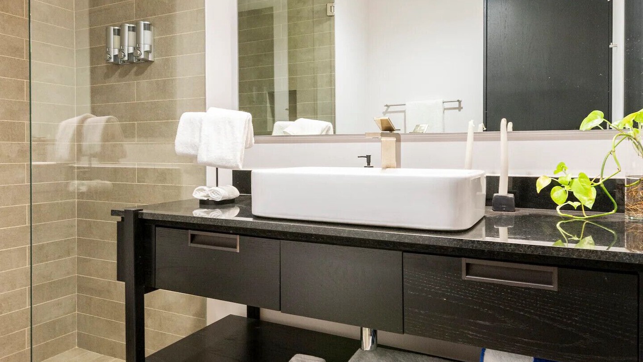 Photo of Bathroom in Romantic Zone