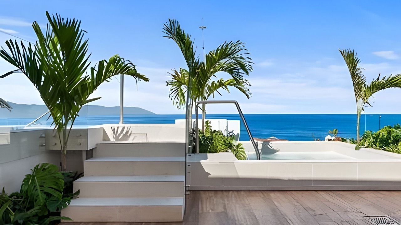 Photo of Outdoor in Romantic Zone