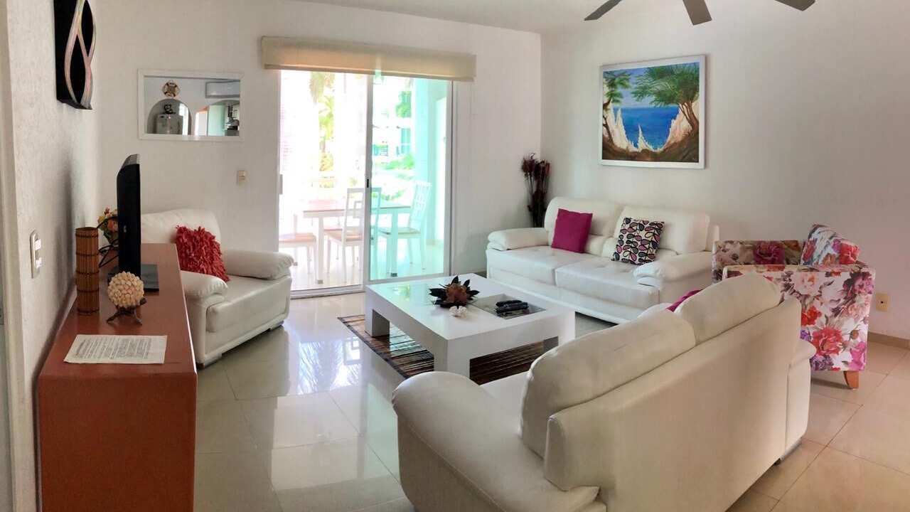 Photo of Livingroom in Puerto Marques