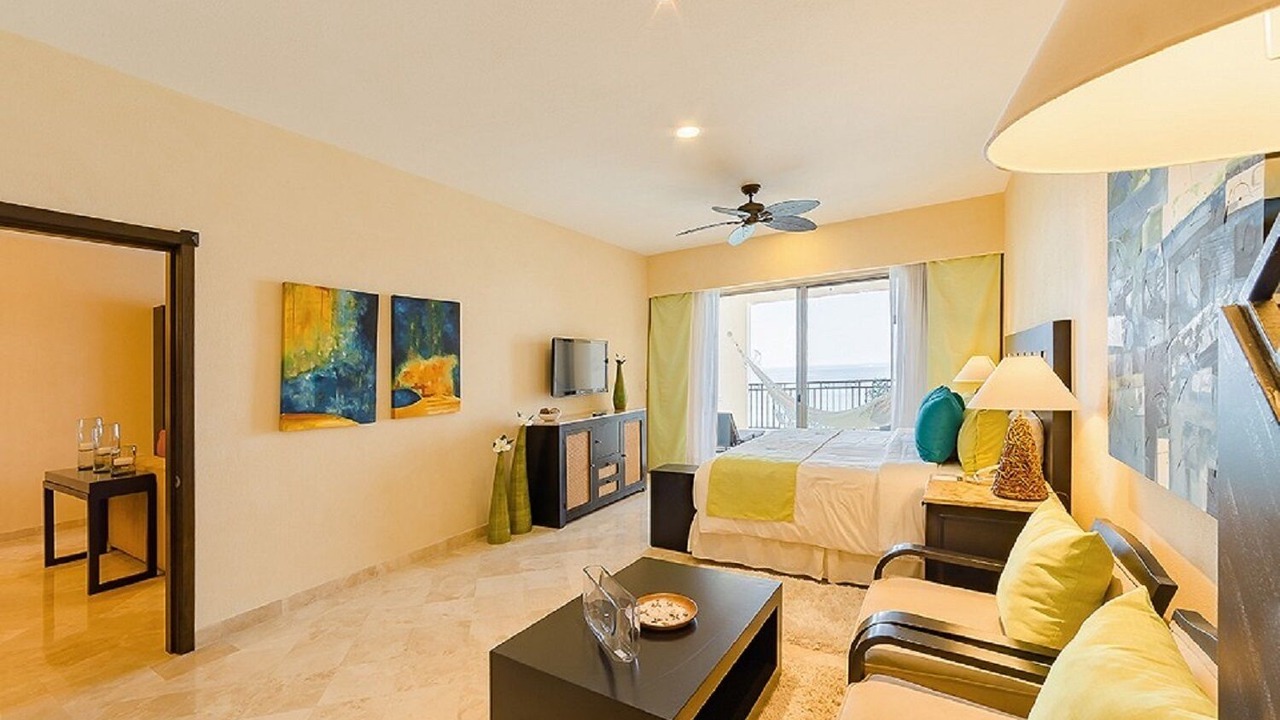Photo of Bedroom in South Shore Hotel Area