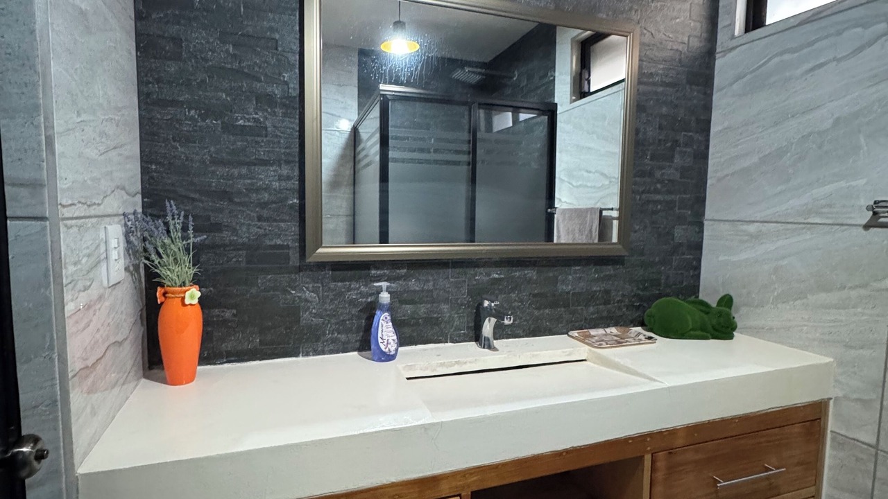 Photo of Bathroom in San Lorenzo Cacaotepec
