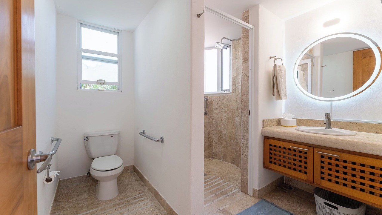 Photo of Bathroom in P Chahue