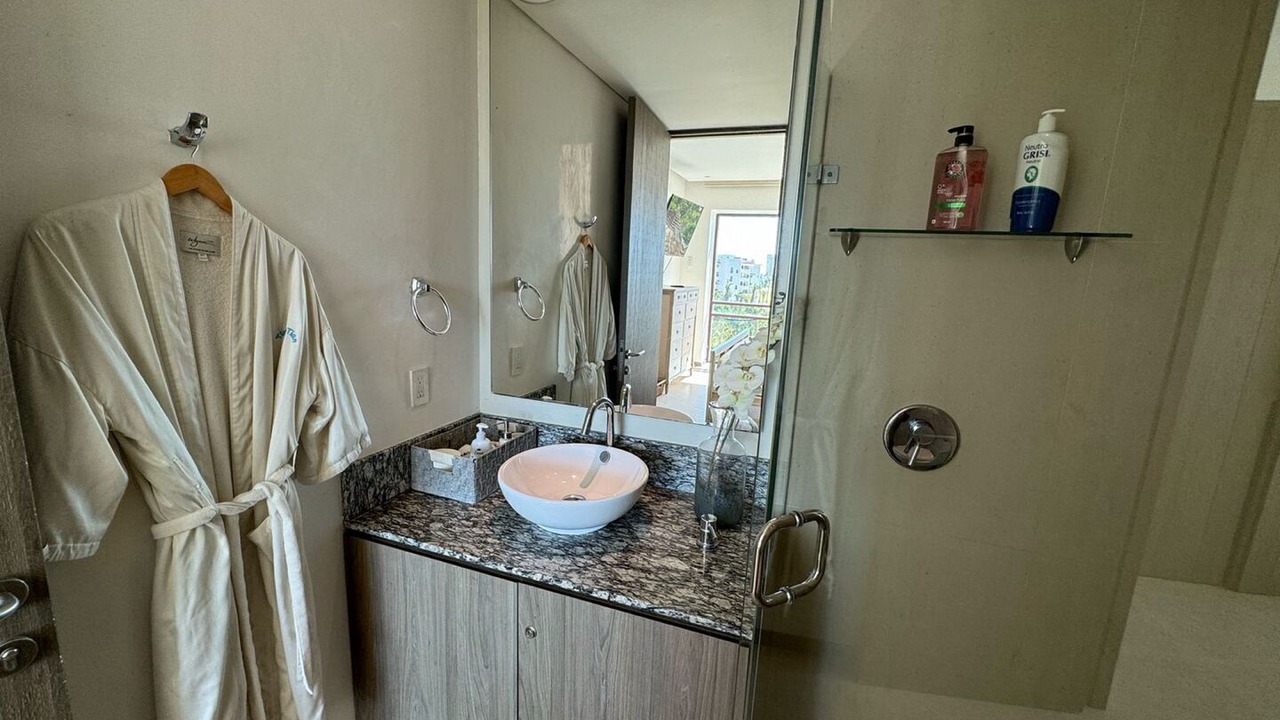 Photo of Bathroom in Costera Acapulco