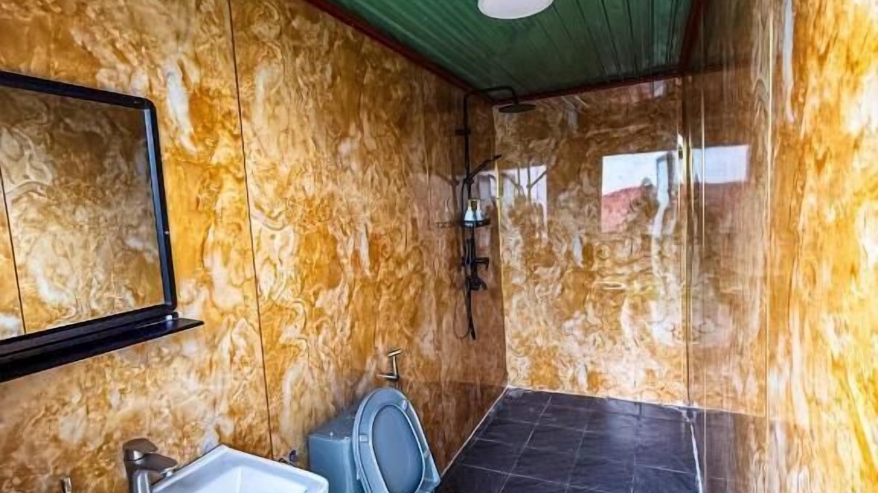 Photo of Bathroom in Da Lat