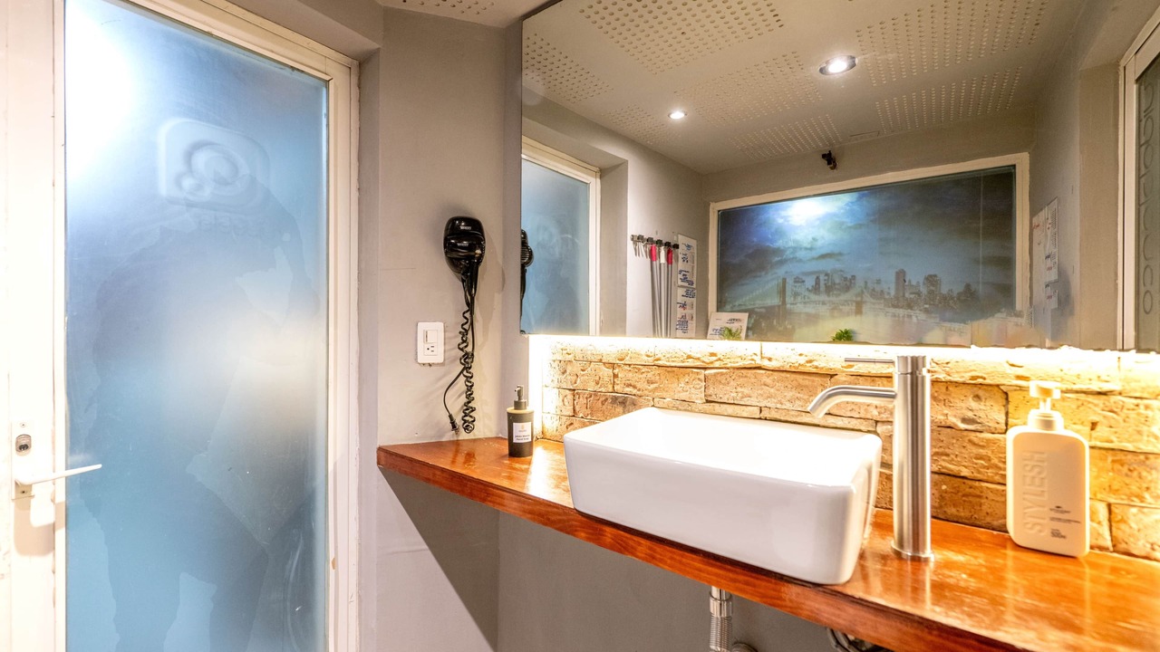 Photo of Bathroom in Anahuac