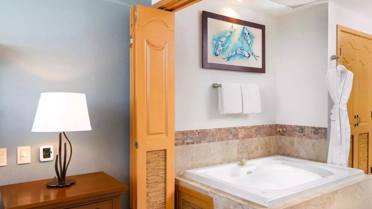Photo of Bathroom in Flamingos