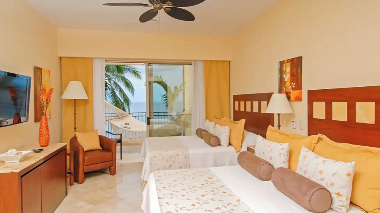 Photo of Bedroom in South Shore Hotel Area