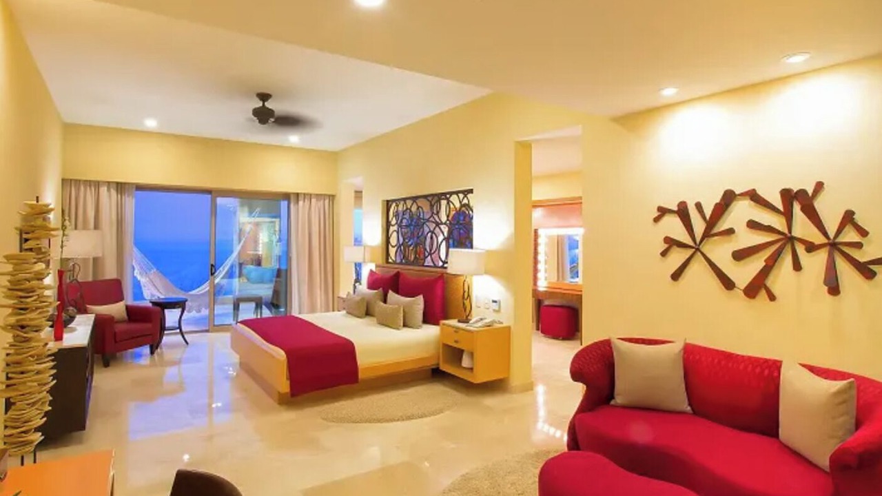 Photo of Bedroom in South Shore Hotel Area