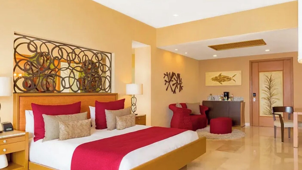 Photo of Bedroom in South Shore Hotel Area