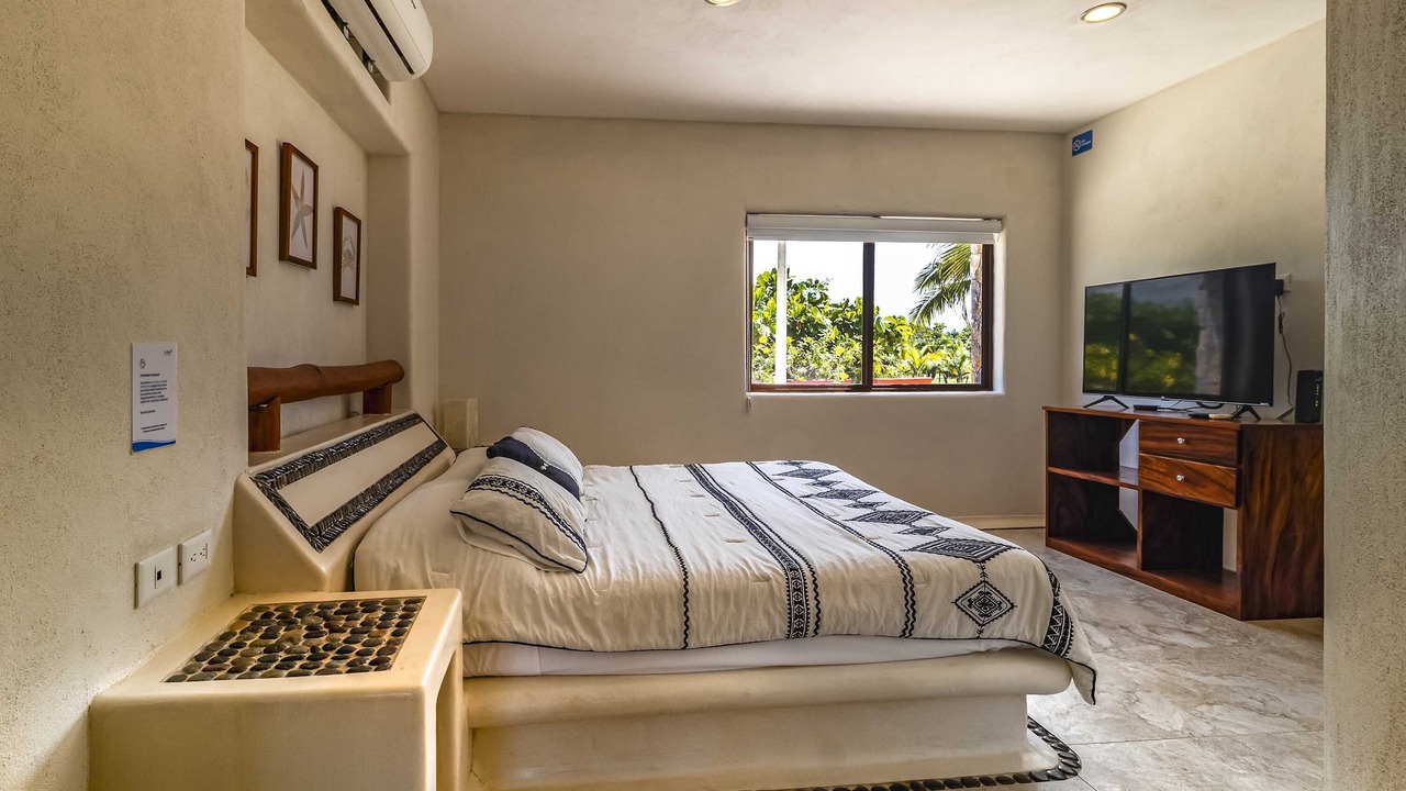 Photo of Bedroom in Zihuatanejo